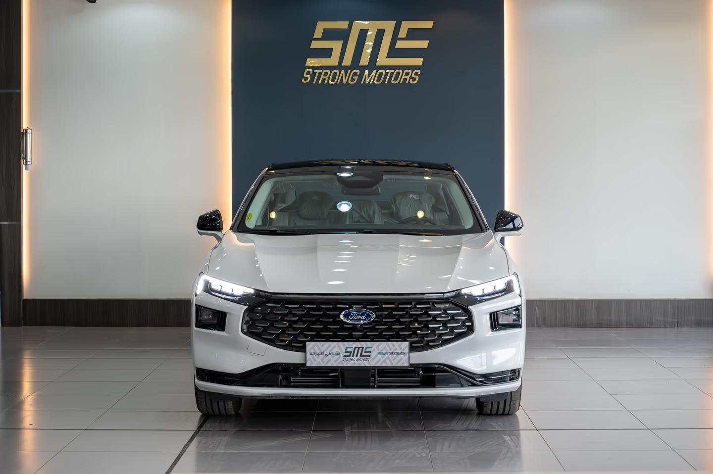 Ford Taurus Titanium White
