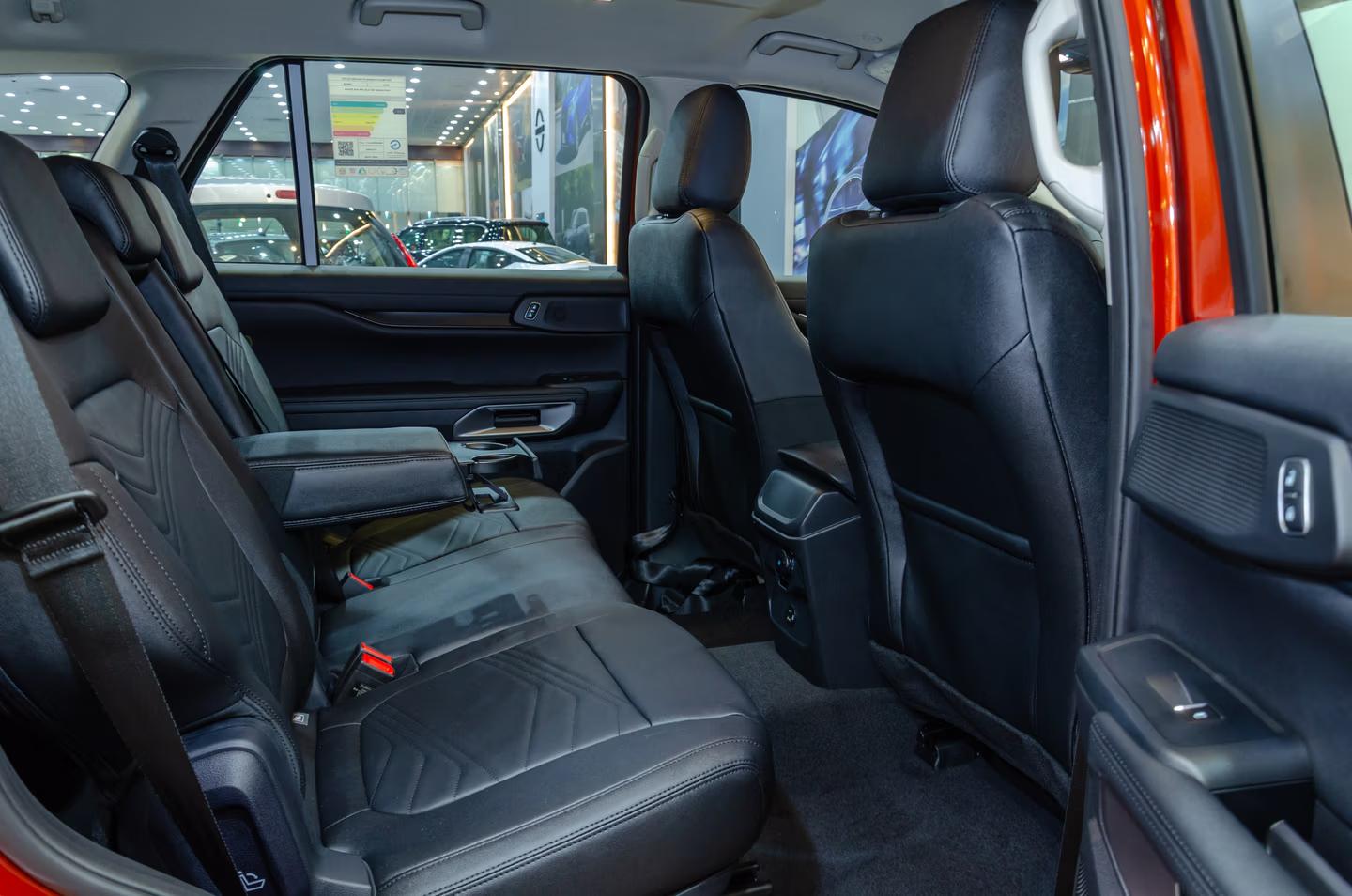 Ford Everest Standard XLS