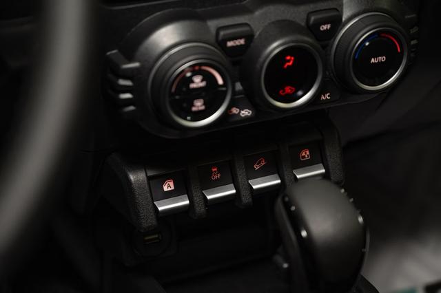 Suzuki Jimny Oil
