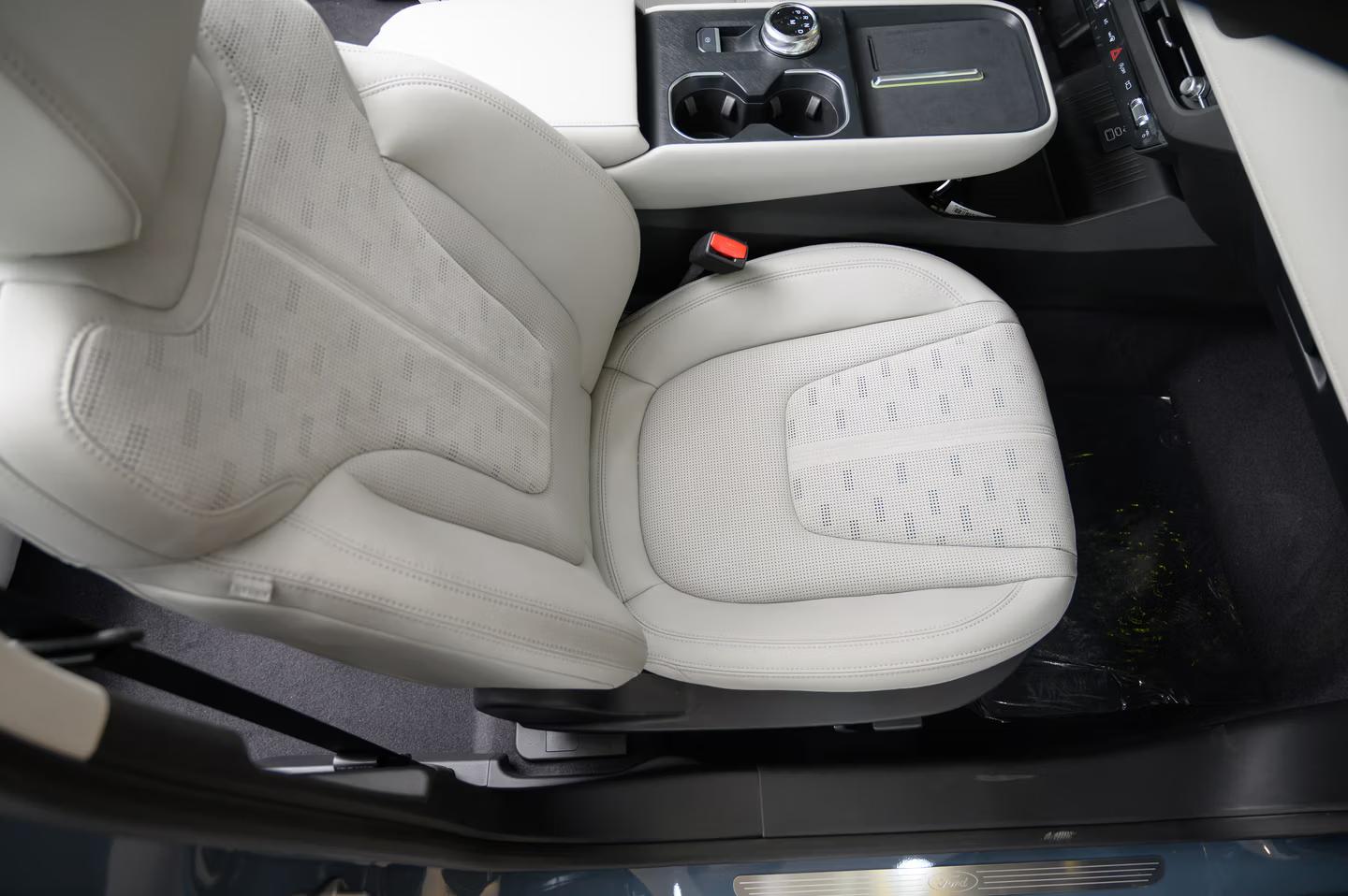 فورد تورس تيتانيوم الشكل الجديد