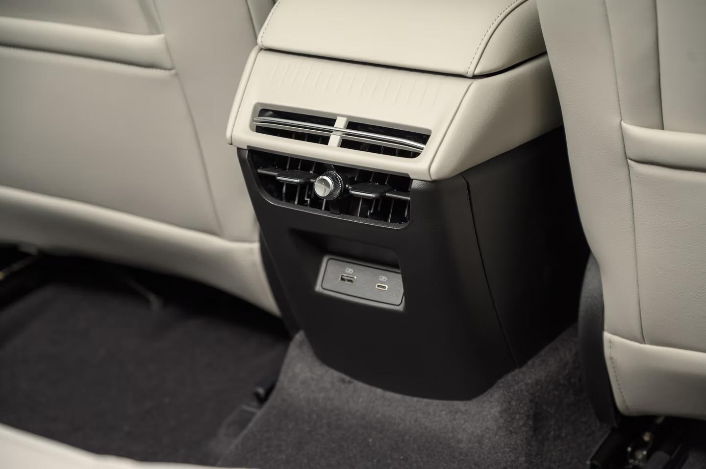 فورد تورس تيتانيوم الشكل الجديد