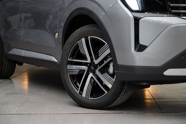 فورد تيربتوري تيتانيوم الشكل الجديد